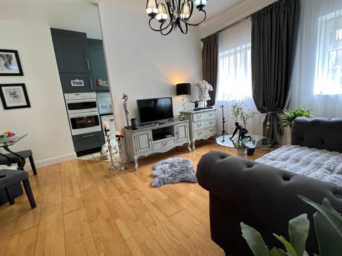Lovely Apartment In Cork Bagian luar foto