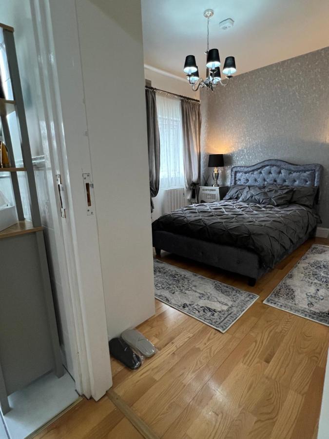 Lovely Apartment In Cork Bagian luar foto